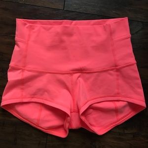 Lululemon yoga short, hot pink/orange, size 6